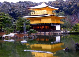 Chùa vàng Kinkakuji – biểu tượng của cố đô Kyoto, Nhật Bản Chùa vàng Kinkakuji - biểu tượng của cố đô Kyoto, Nhật Bản