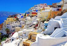 Du lịch châu  u: Khám phá Santorini hòn đảo đầy kỳ diệu