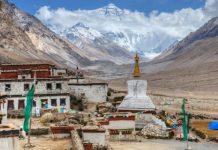 Du lịch Tây Tạng: ghé tham quan tu viện Rongbuk cao nhất thế giới Du lịch Tây Tạng: ghé tham quan tu viện Rongbuk cao nhất thế giới